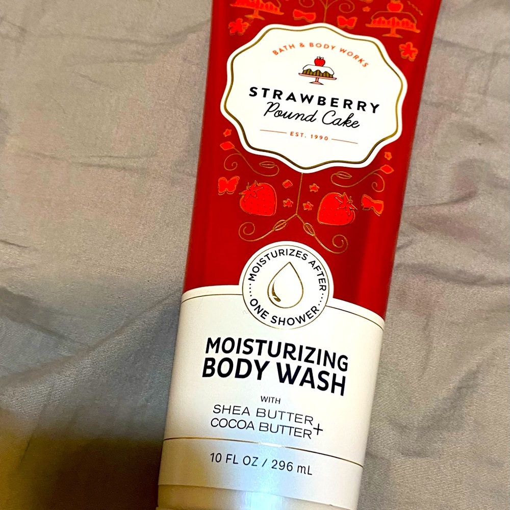 B&BW strawberry pound cake body wash
